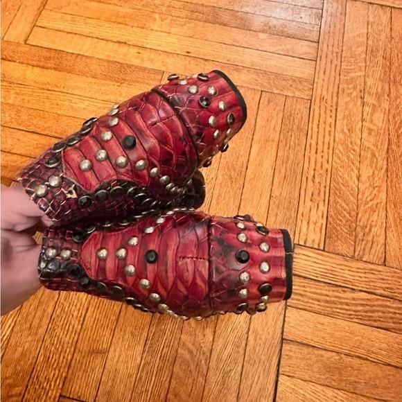 Free people chasing cowboys snakeskin red studded gem western ankle boot 39 - Picture 5 of 8